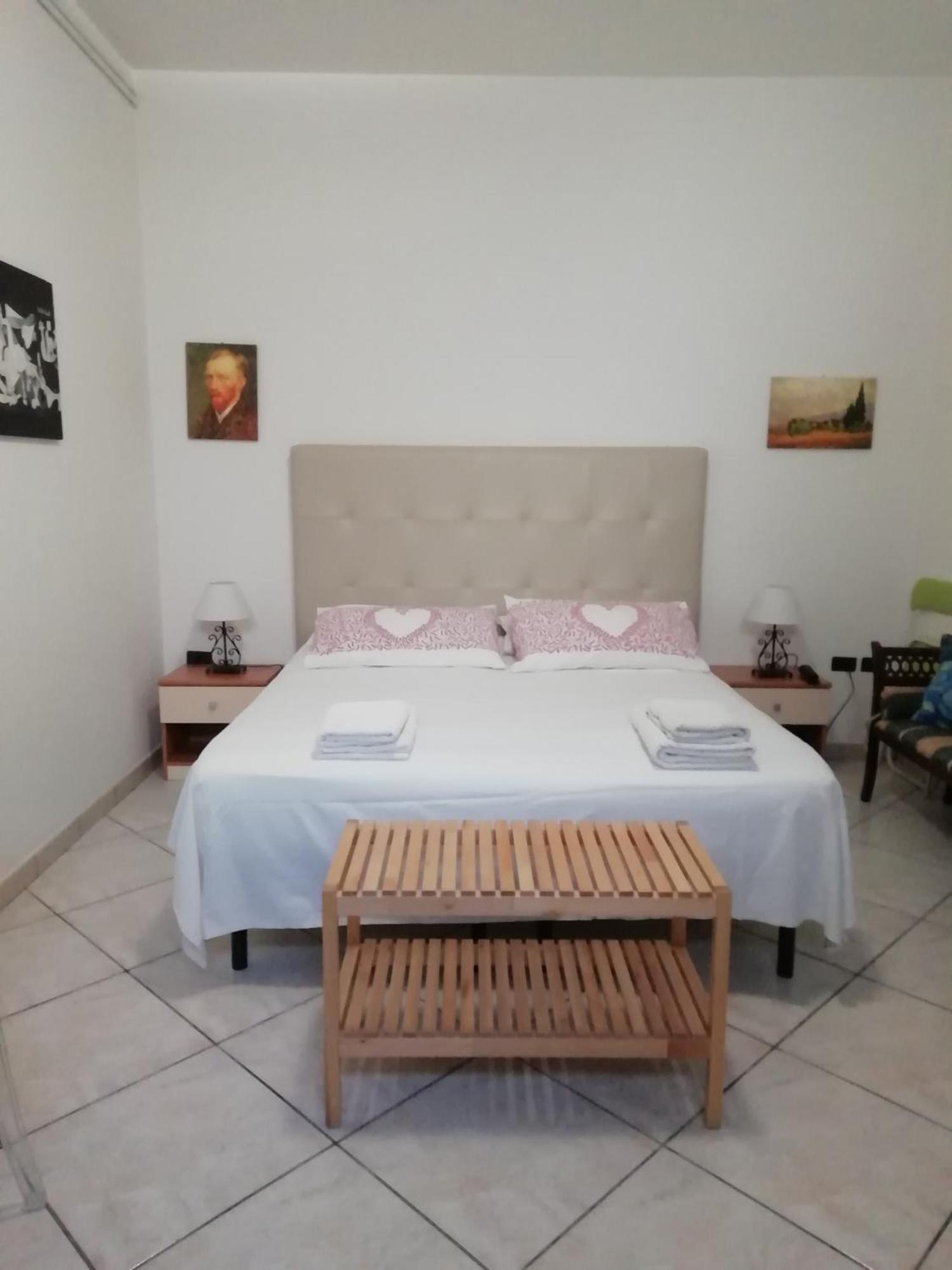 Bed and Breakfast Residenza Del Sole Surbo Exterior foto