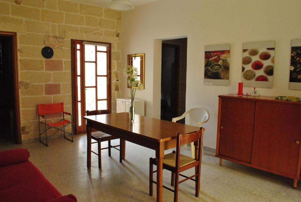 Bed and Breakfast Residenza Del Sole Surbo Exterior foto
